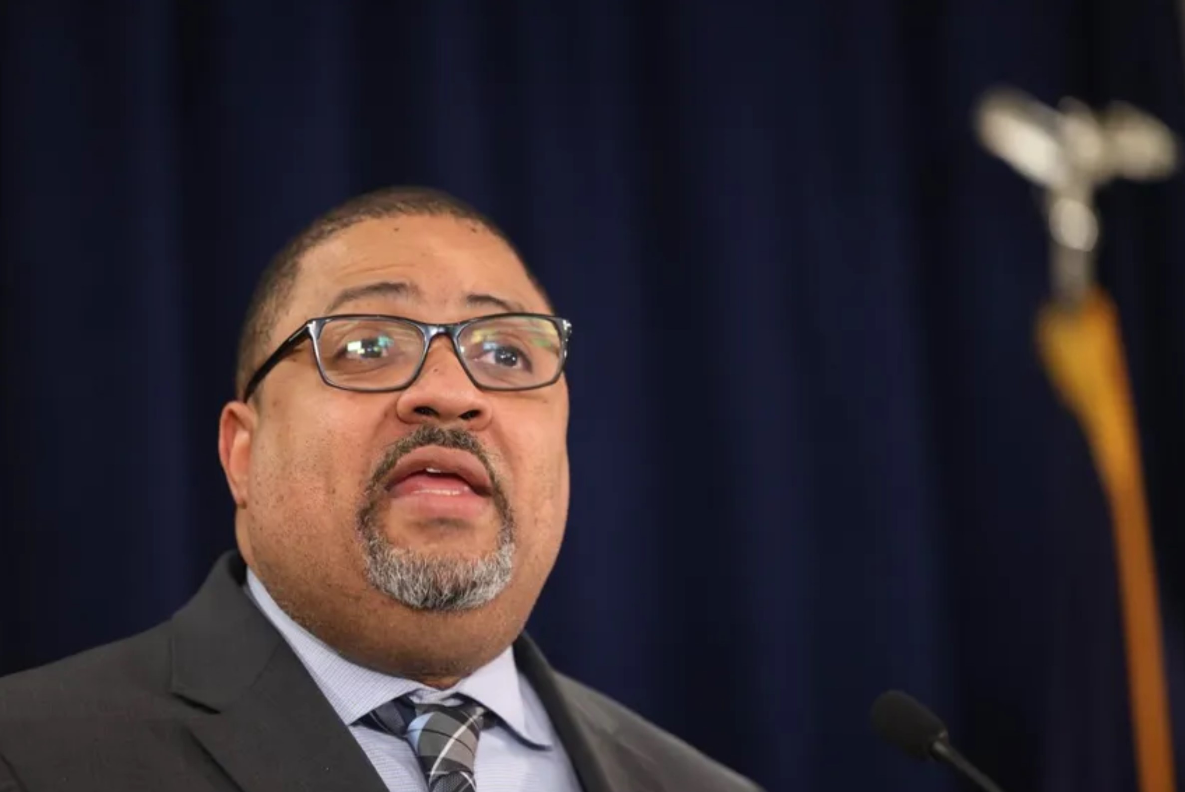 House Launches Investigation Into DOJ Coordination with D.A. Alvin Bragg - The Politics Brief